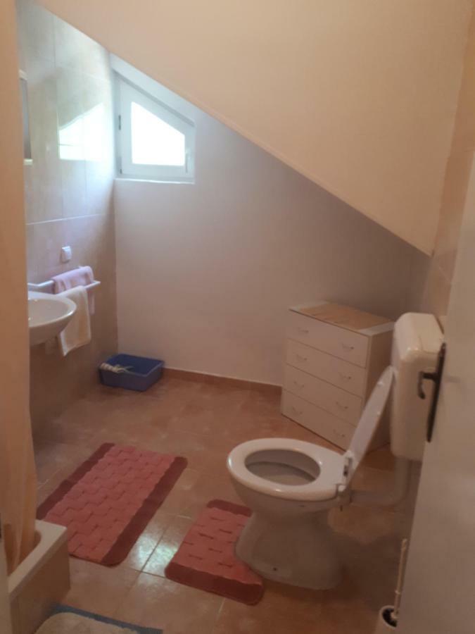 Apartmani Ivana Lopar Exterior photo