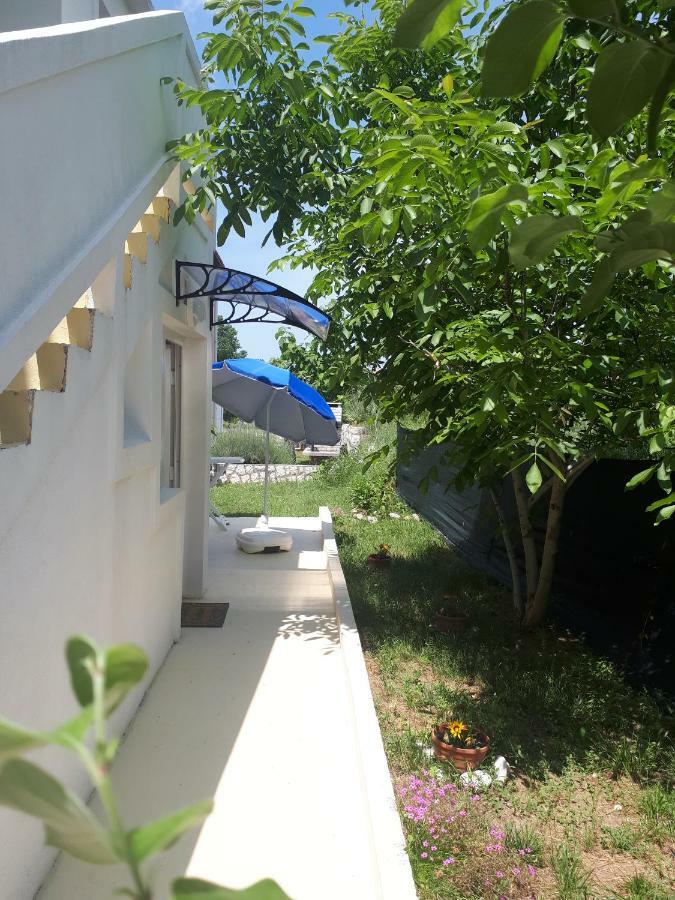 Apartmani Ivana Lopar Exterior photo