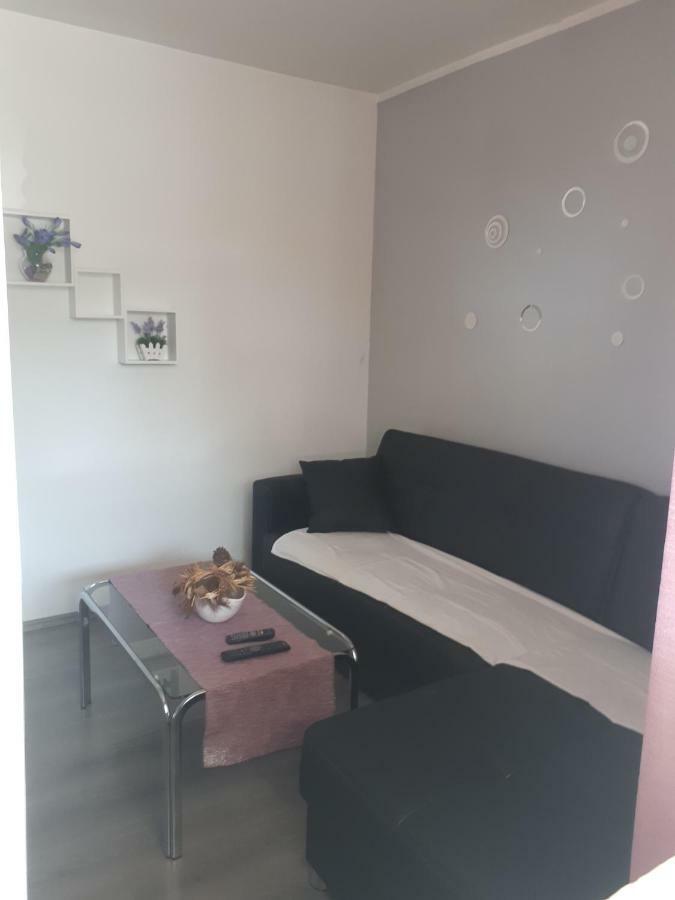 Apartmani Ivana Lopar Exterior photo